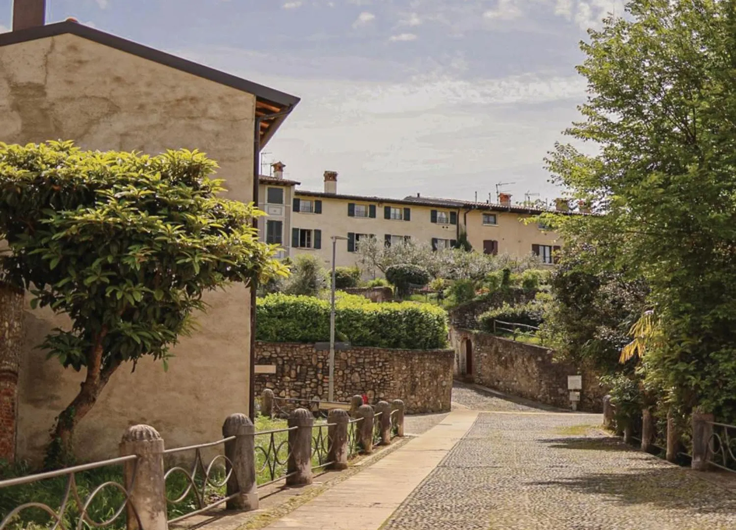 Dannunziana With Shared Pool - Salo - Garda Lake San Felice del Benaco Apartment